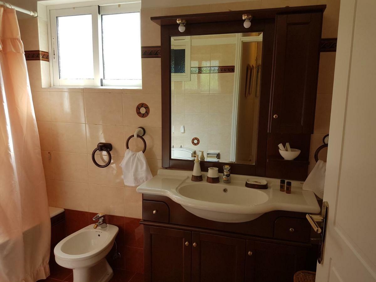 Villa "Eva" - Entire Beachfront Holiday Home - 4S Agia Marina  Bagian luar foto