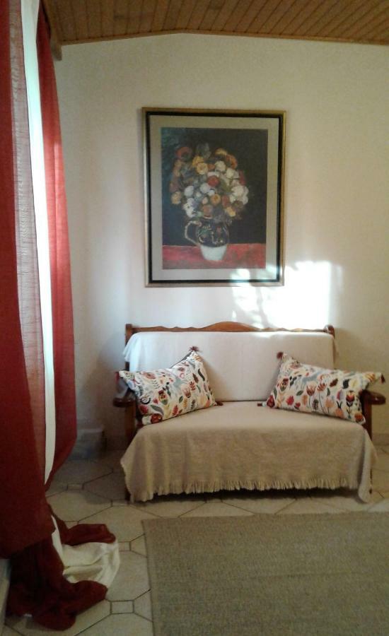Villa "Eva" - Entire Beachfront Holiday Home - 4S Agia Marina  Bagian luar foto